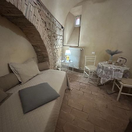 וולטרה Il Giardino Segreto B&B מראה חיצוני תמונה
