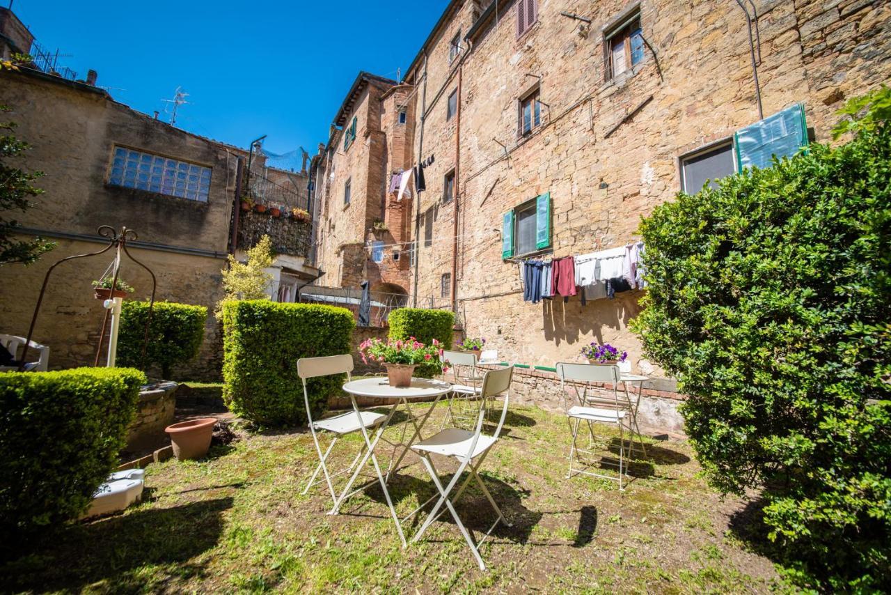 וולטרה Il Giardino Segreto B&B מראה חיצוני תמונה