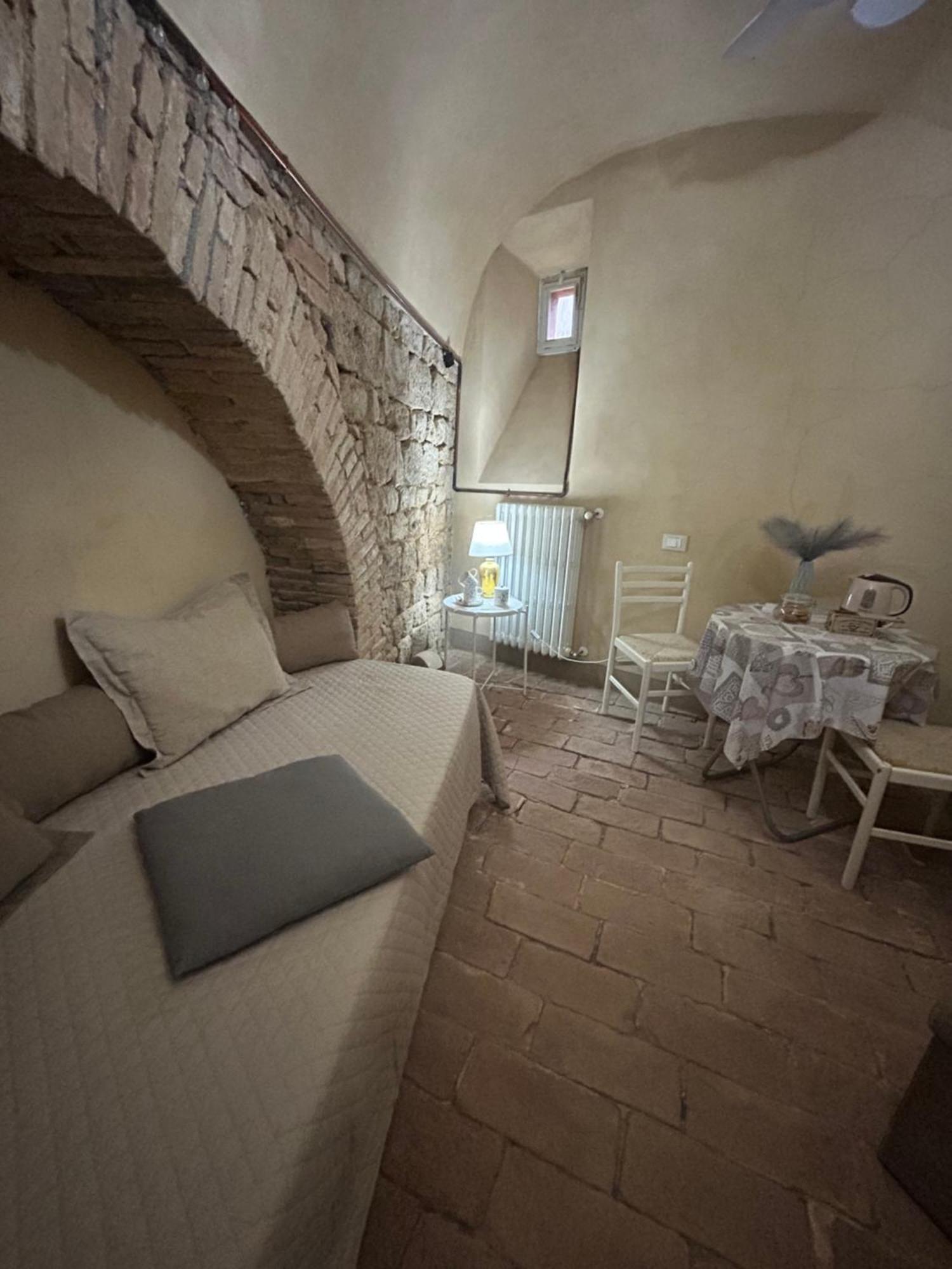 וולטרה Il Giardino Segreto B&B מראה חיצוני תמונה